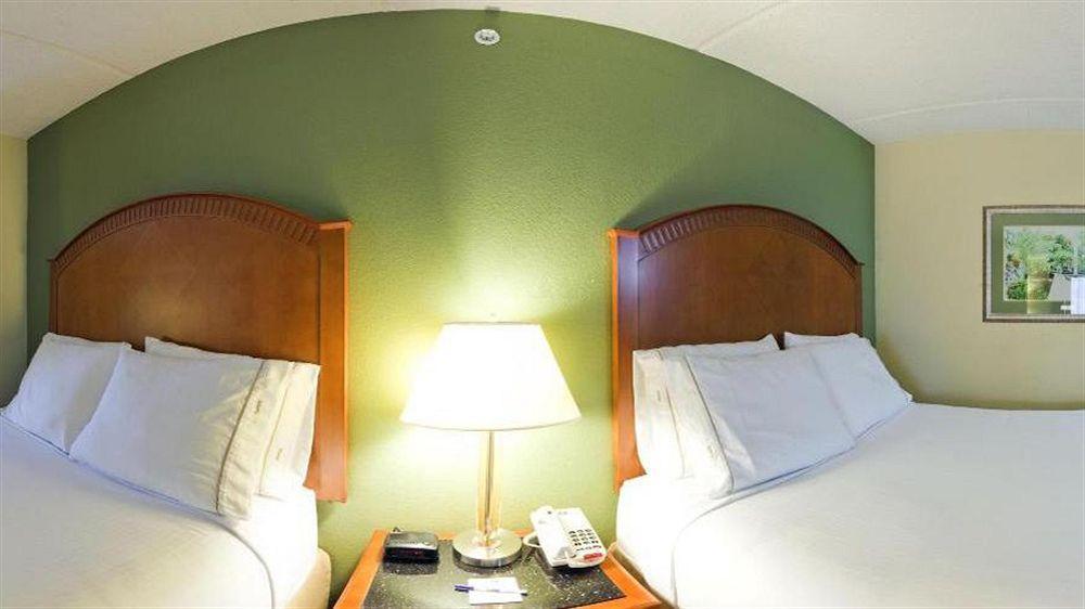 Holiday Inn Express & Suites Charlotte Arpt-Belmont By Ihg Ngoại thất bức ảnh
