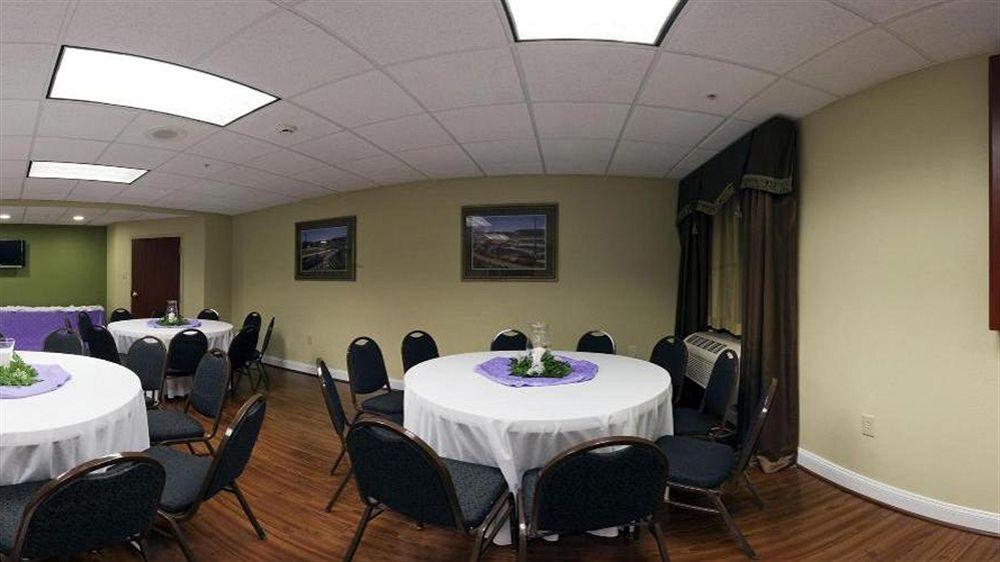 Holiday Inn Express & Suites Charlotte Arpt-Belmont By Ihg Ngoại thất bức ảnh