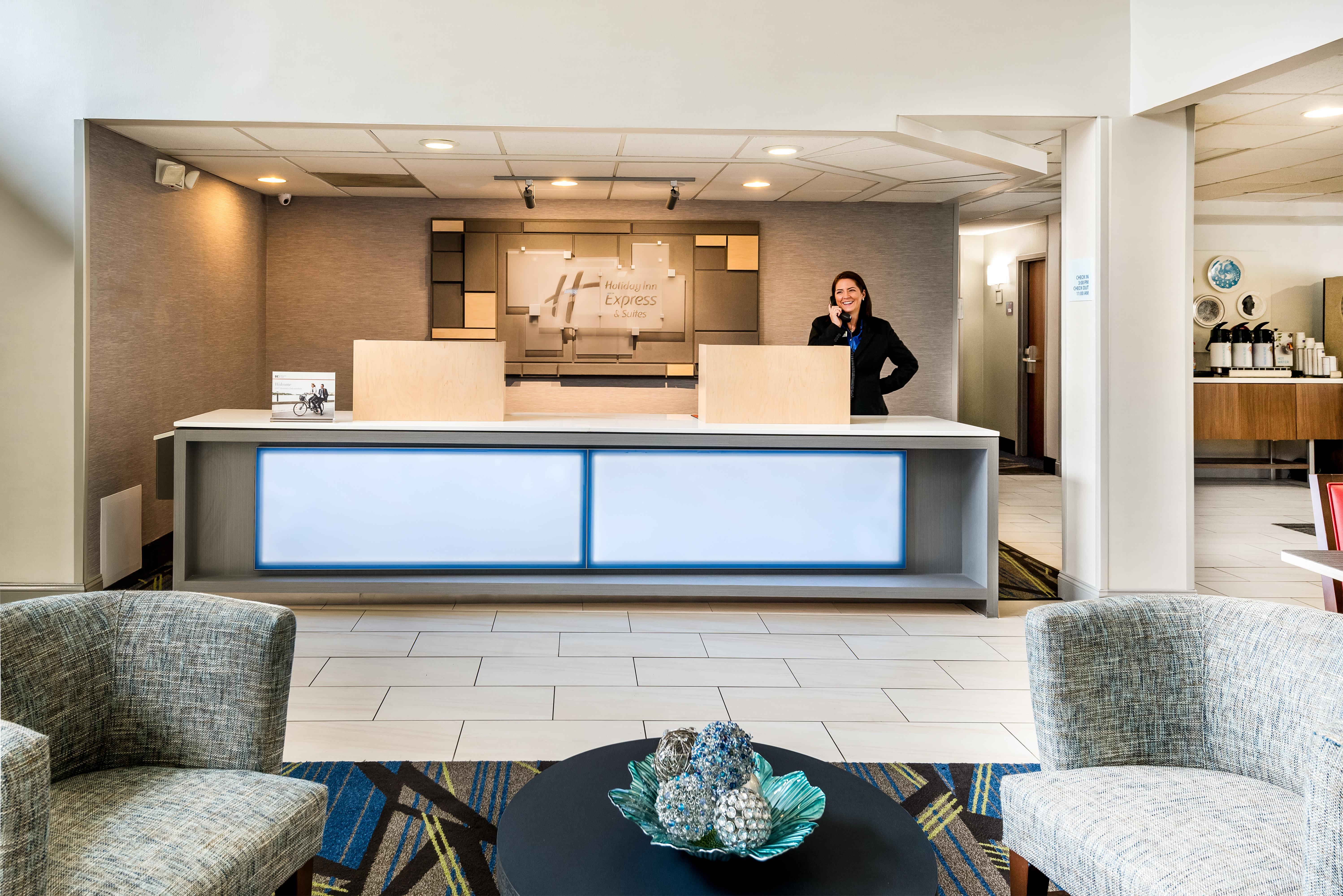 Holiday Inn Express & Suites Charlotte Arpt-Belmont By Ihg Ngoại thất bức ảnh