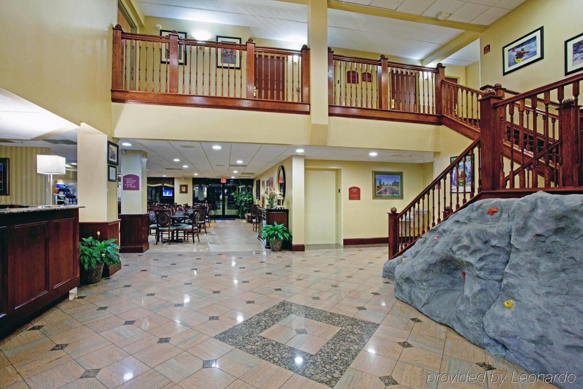 Holiday Inn Express & Suites Charlotte Arpt-Belmont By Ihg Ngoại thất bức ảnh